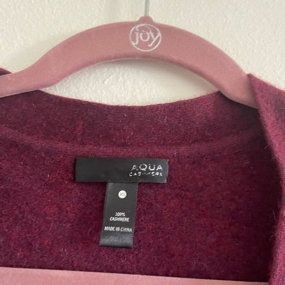Bloomingdale aqua cashmere Cardigan burgundy red size small - Picture 2 of 4